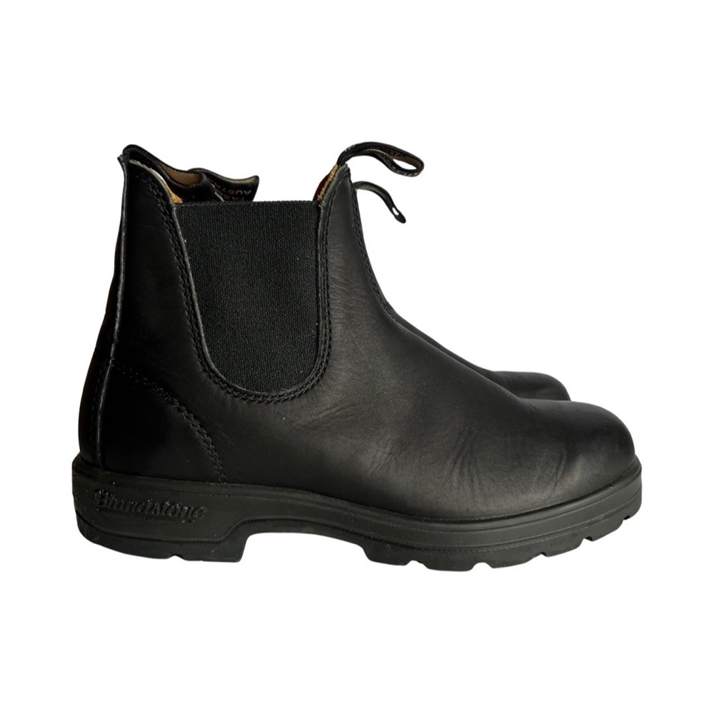 Blundstone black leather Chelsea boots size 7.5 US 4.5 AUS
